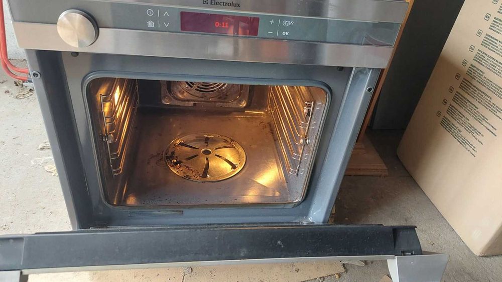 Фурна за вграждане Electrolux използвана, неработеща платка