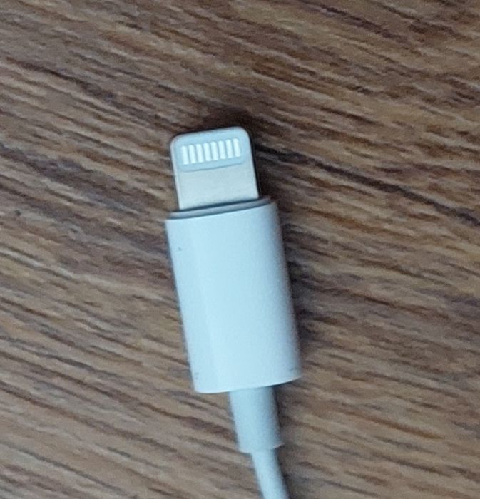 Оригинални аксесоари за IPhone