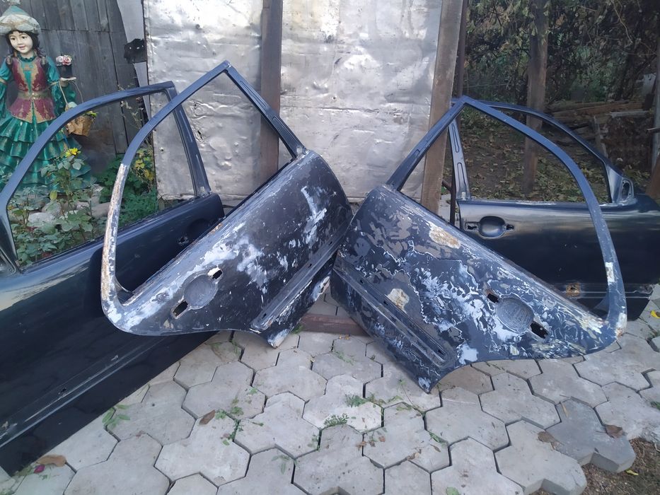 Двери Мерседес 210