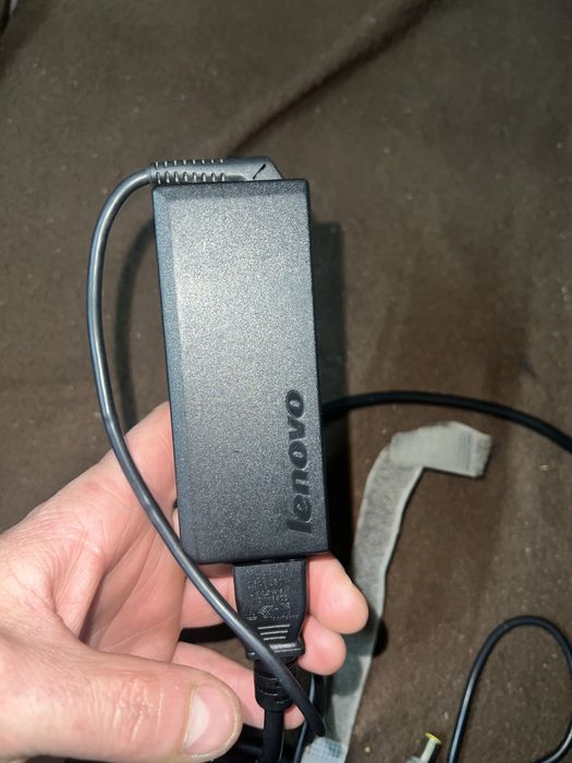 Зарядно за лаптоп леново