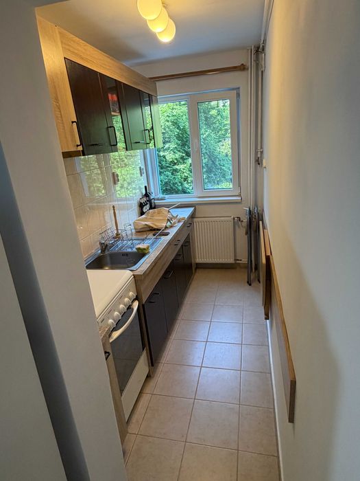 Inchiriez apartament zona Judetean