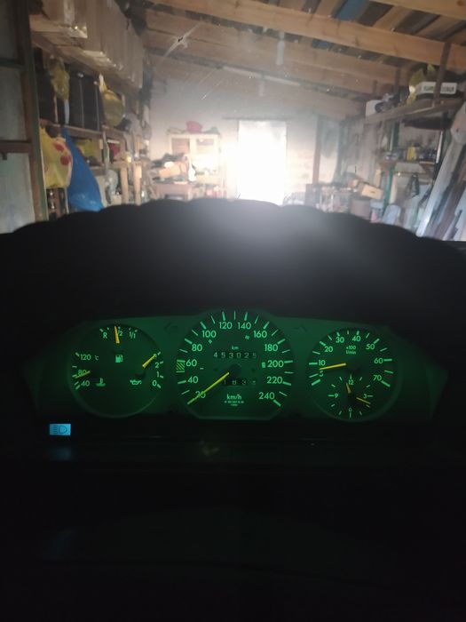 Мерс легенда W124 купе