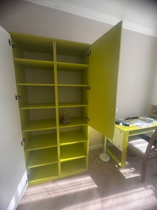 Продам стол и шкаф за 30 000!!!