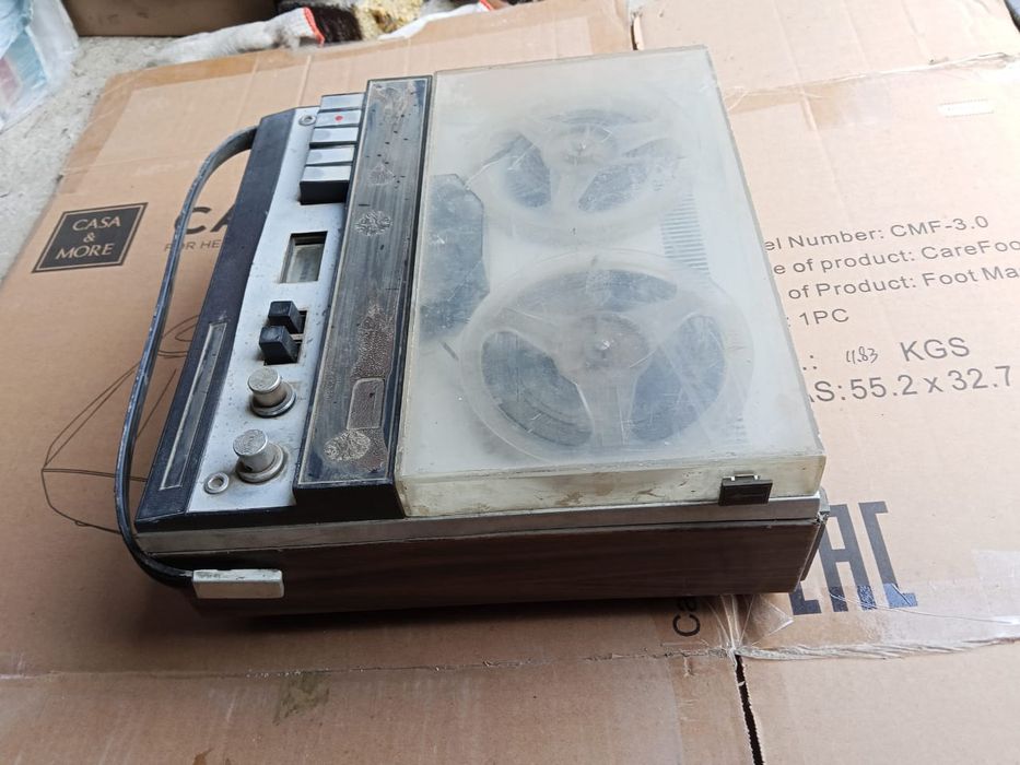 Магнитофон 70-80х годов