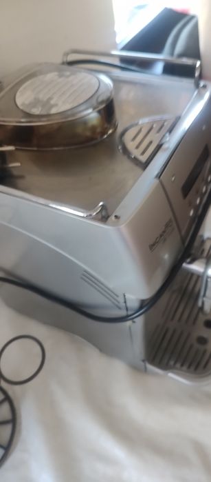 Expresor cafea boabe saeco defect