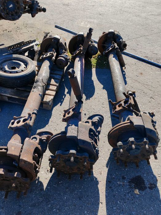 Ось прицепная на разбор