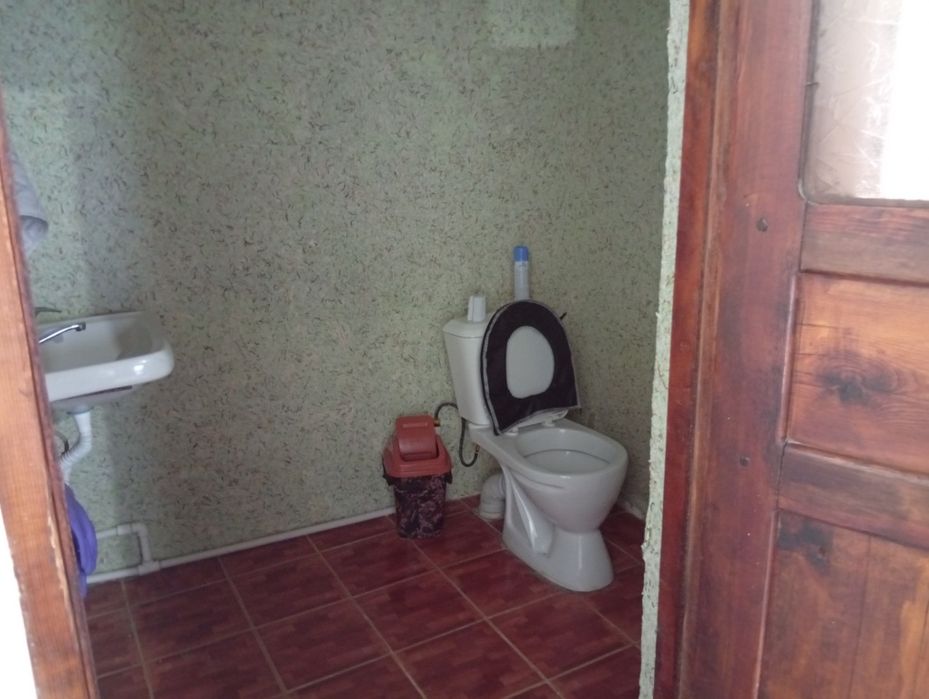 6 sotiqli hovli sotiladi