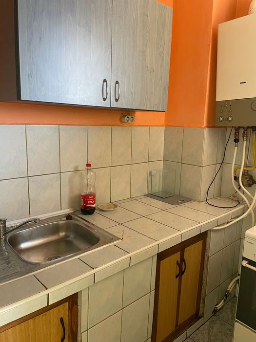 Garsoniera in chirie!