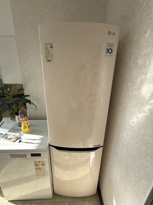 Холодильник в хорошем состоянии