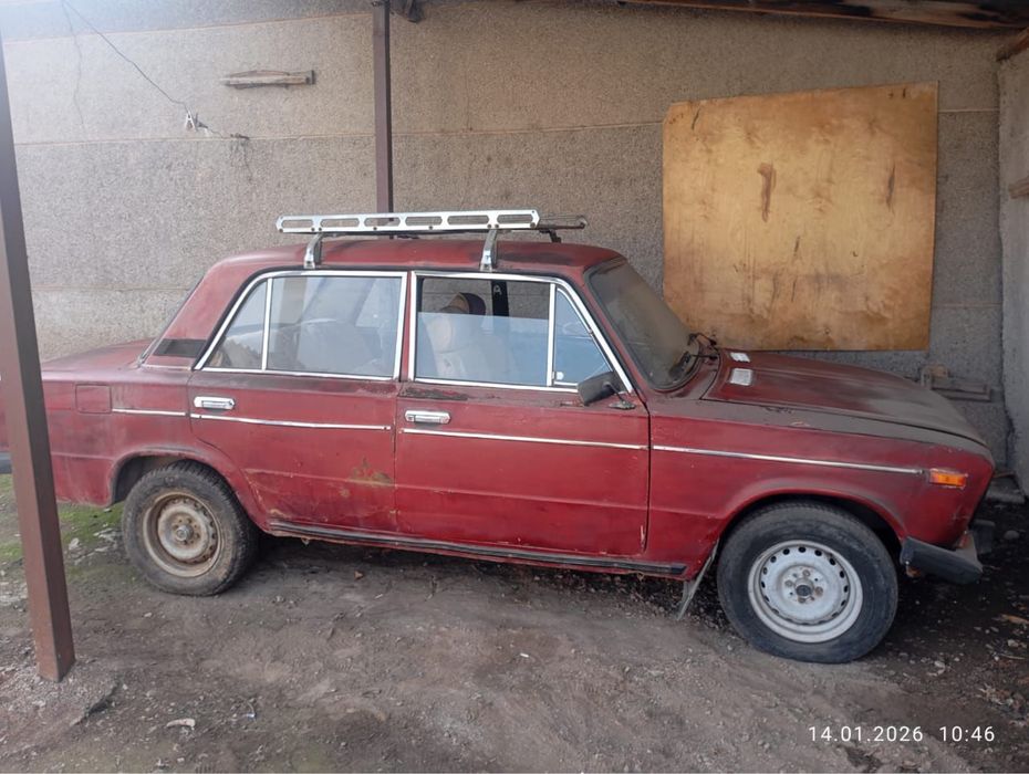 Машина сатылады 400000  Меркеде тұр.