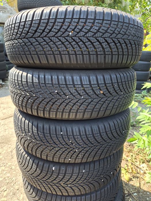 4бр. 185 65 15 Goodyear всесезонни.