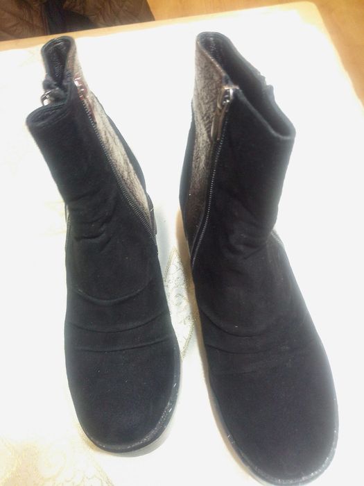Нови боти 100%велур и естествена кожа N:39
