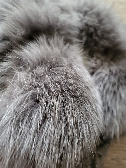 Елеци от лисица различни цветове