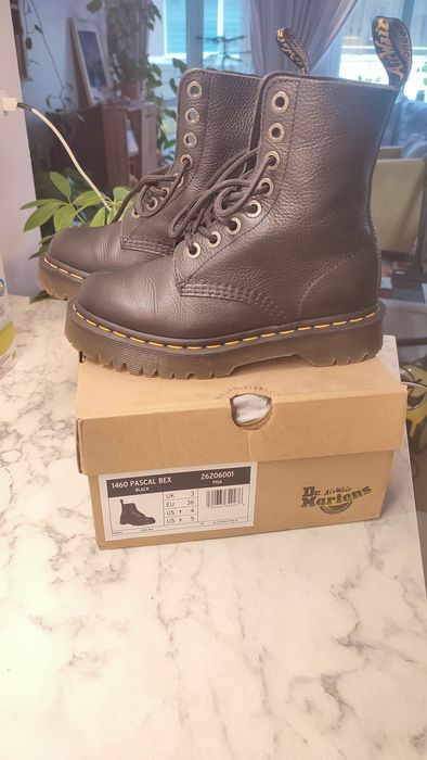 Кубинки Dr. Martens Pascal 1460