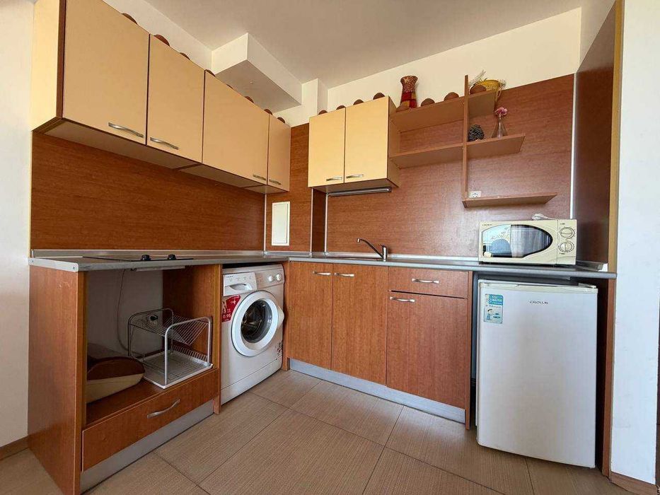 Продава се Двустаен апартамент в к.к. Слънчев бряг - 66 кв.м за 1135 €/кв.м - Снимка #2
