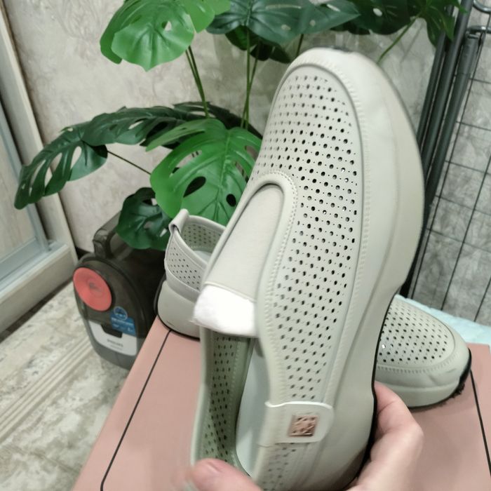 Продам обувь женскую