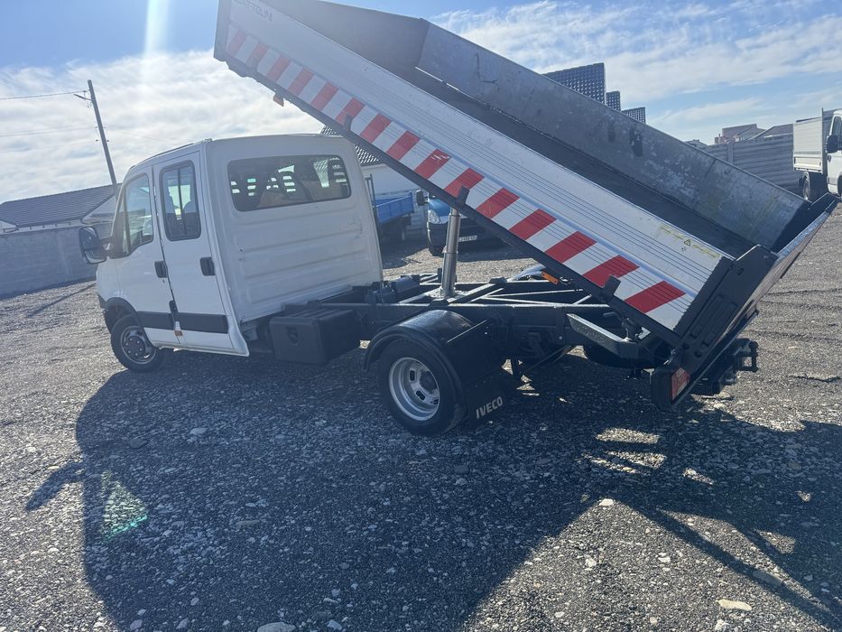 Iveco basculabil cu 7 locuri