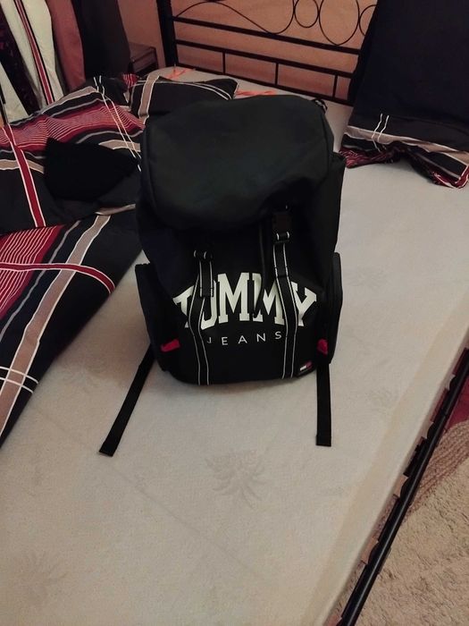 Rucsac bleumarin nou nout, Tommy Jeans!