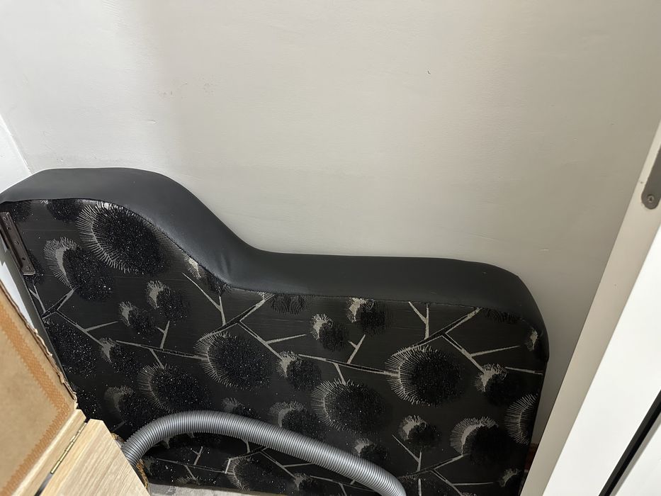 Продается диван кожаный