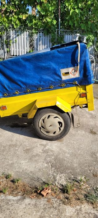 Vând remorcă folosită cu cauciucuri noi ,prelată și roată de rezervă ,Costesti Deal,Dâmbovița preț 1.700 lei tel.0761246423