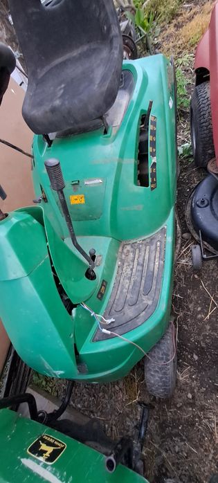 Tractoras John deere.