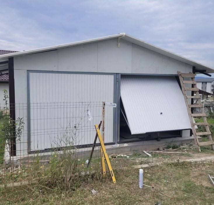 Garaj modular din panouri sandwich  3.2 x 6m