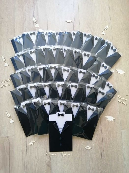 Ръчно изработени покани за абитуриентски бал