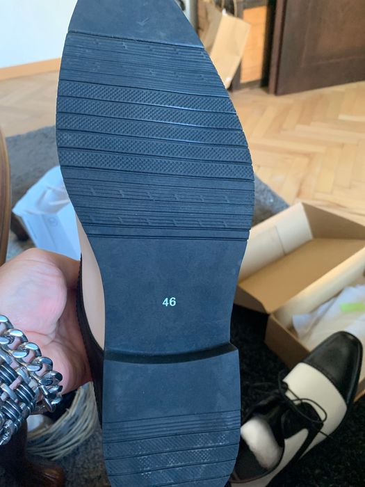 Нови обувки 46 продавам ги с 60% по-евтини защото не е моя номер