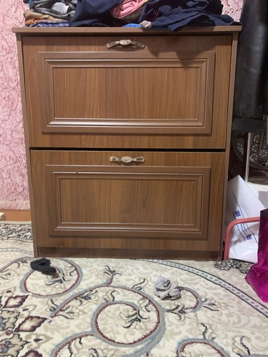 Продаётся б/у мебель в хорошем состоянии.