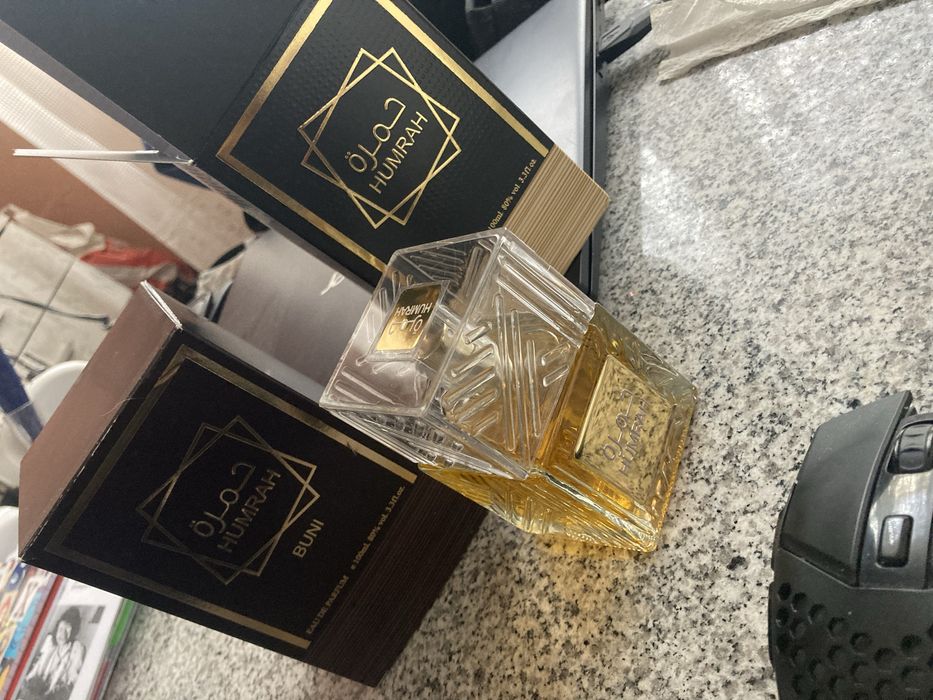 Парфюми унисекс два различни вида.