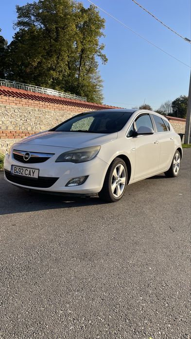 Opel Astra J 1.4 turbo 140cp +GPL