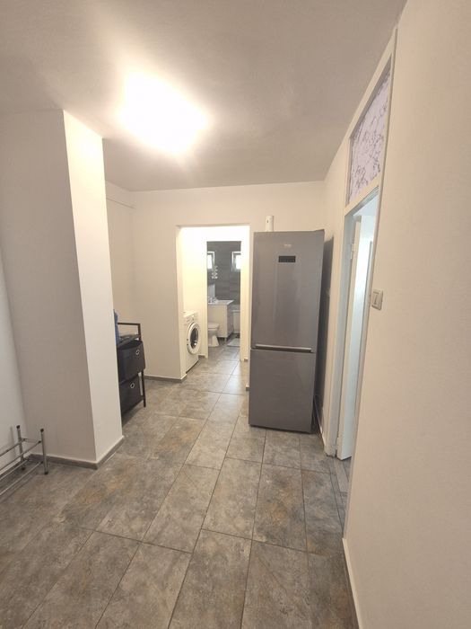 inchiriez apartament 2 cam Micalaca