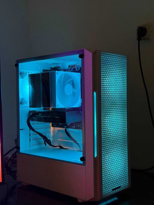 i5 12400F / rtx 5050 / 32 gb / 1 TB / 300 hz