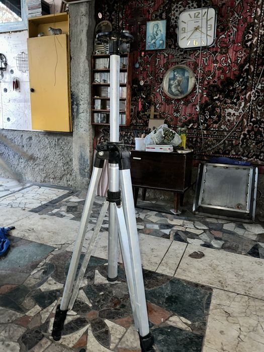 Нивелир строительный