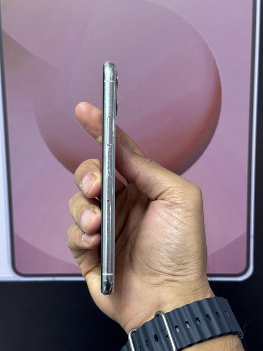  iPhone 11pro 64gb lz/a silver в идеале без реморта