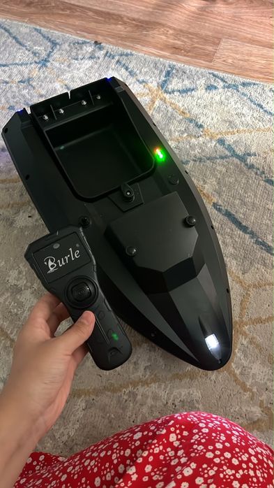 Прикормочный кораблик Burle 362 черный