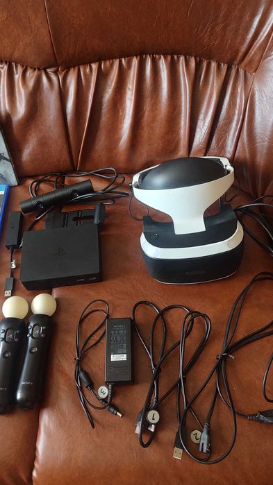 PS4 Slim + 2 Controllere DS4 + PSVR v2 Complet + 2 Controllere PS Move + 12 Jocuri