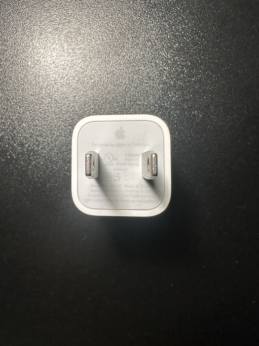 Зарядно apple за америка
