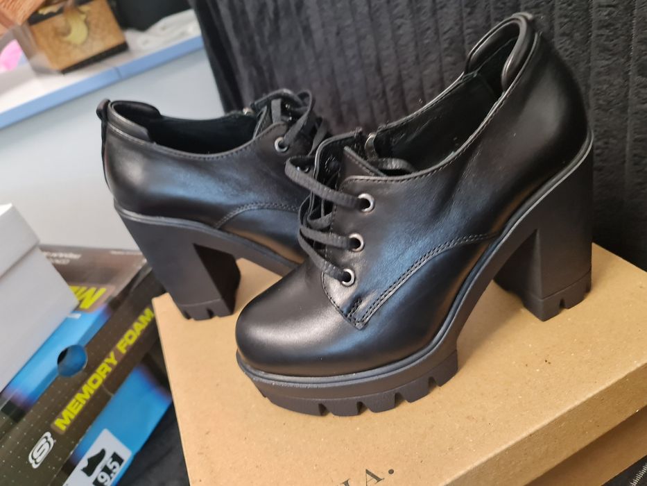 Ghete noi,  marca Dasha