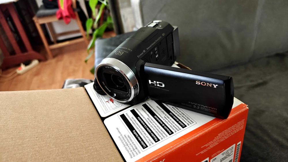 Sony Handycam HDR-CX625 - cutie completa - preț 700 Ron negociabil
