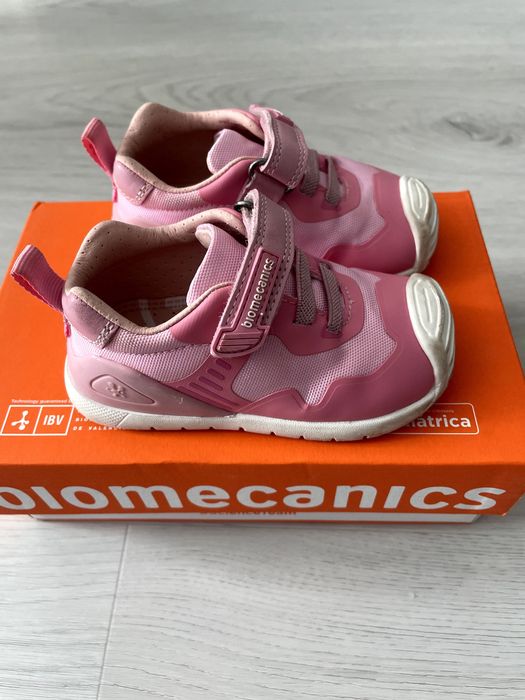 Детски обувки BIOMECANICS и ADIDAS различни размери