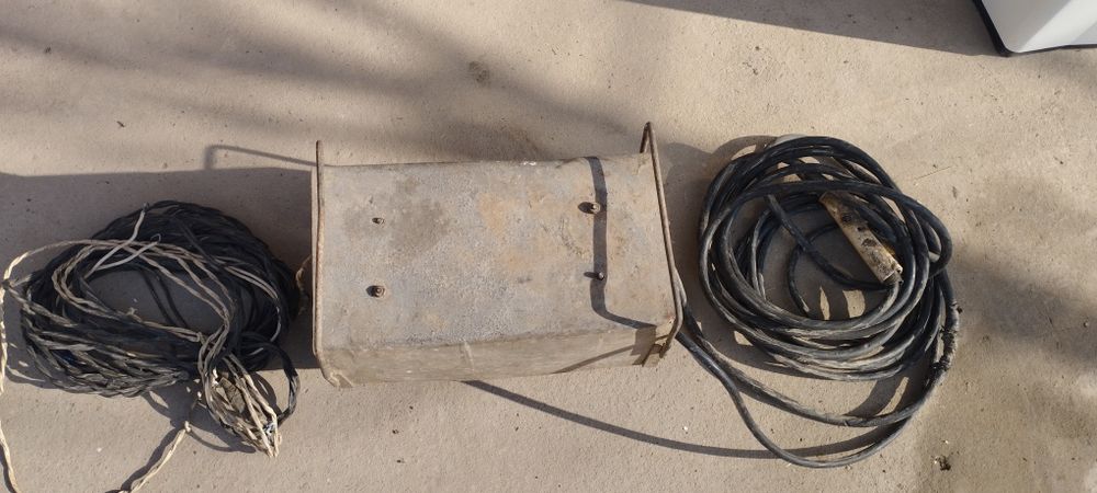 Svarka aparat
Адмотка мис.

Ишлаш куватти 2 3 4 ел