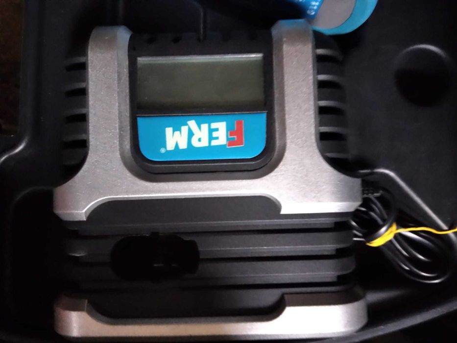 Fierastrau Pendular Ferm cu Acumulatori