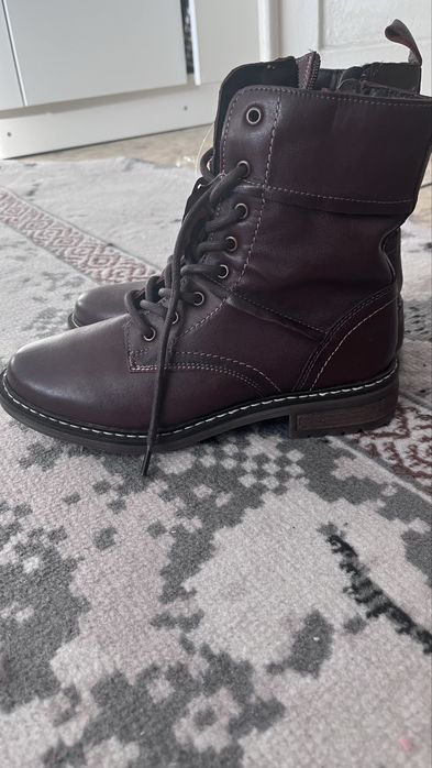 Продам ботинки новые ( европейка) Германия