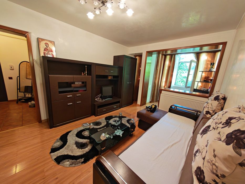 De inchiriat apartament zona autogara