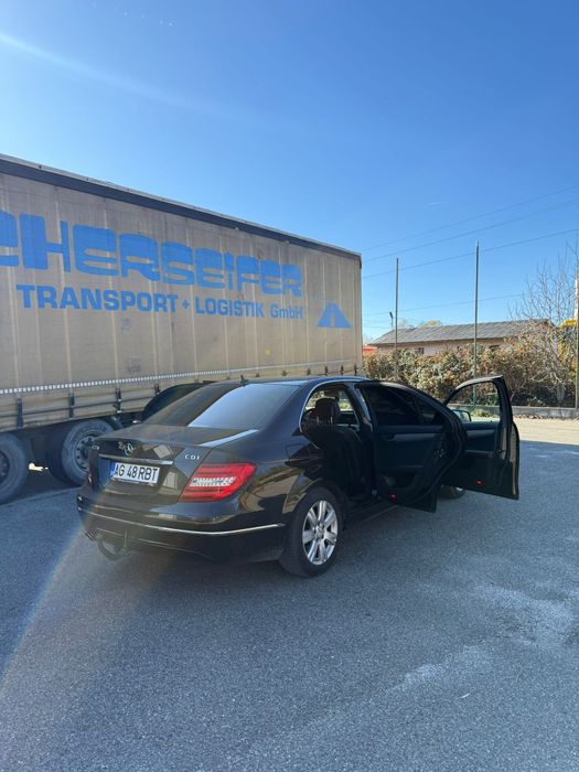 Vand ! Schimb cu Duster 4x4sau  Atv can-am Mercedes-Benz C-Class 220