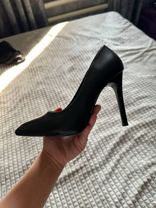 Туфли лодочки черного цвета