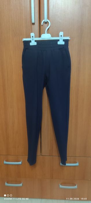 Продам школьные брюки