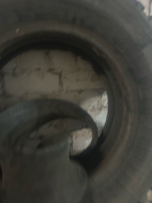 Продам резину на камаз