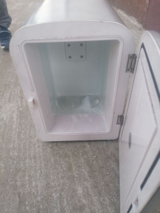 Frigider 220v sau 12v